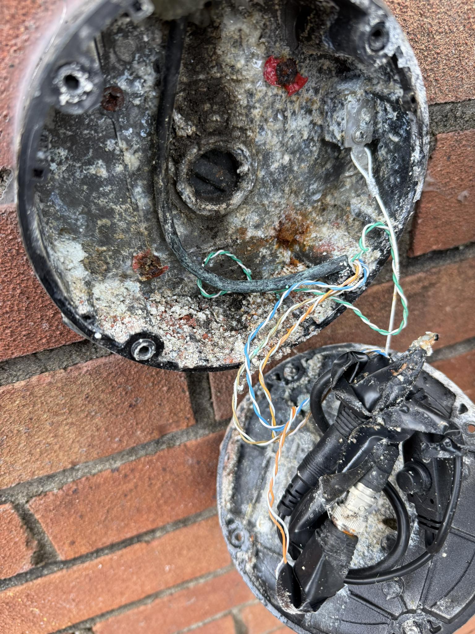 90 % des pannes de caméras Hikvision au Maroc viennent d'une mauvaise installation : voici les preuves et comment les éviter !