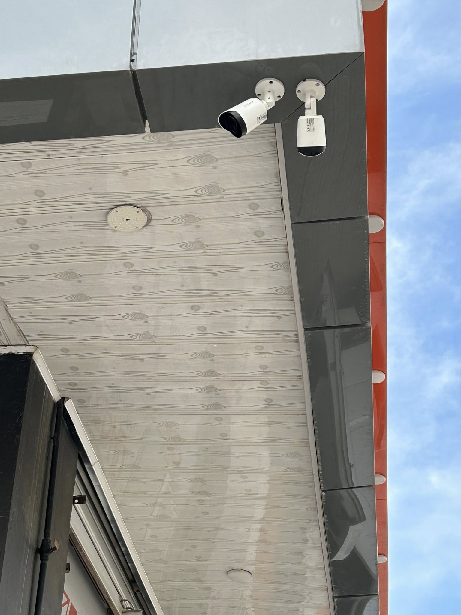 Calculateur Devis Caméra Surveillance En Ligne : Villa 4–8 Caméras à Rabat 2026